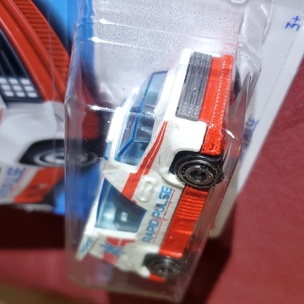 Hot Wheels - Picture 3 of 8